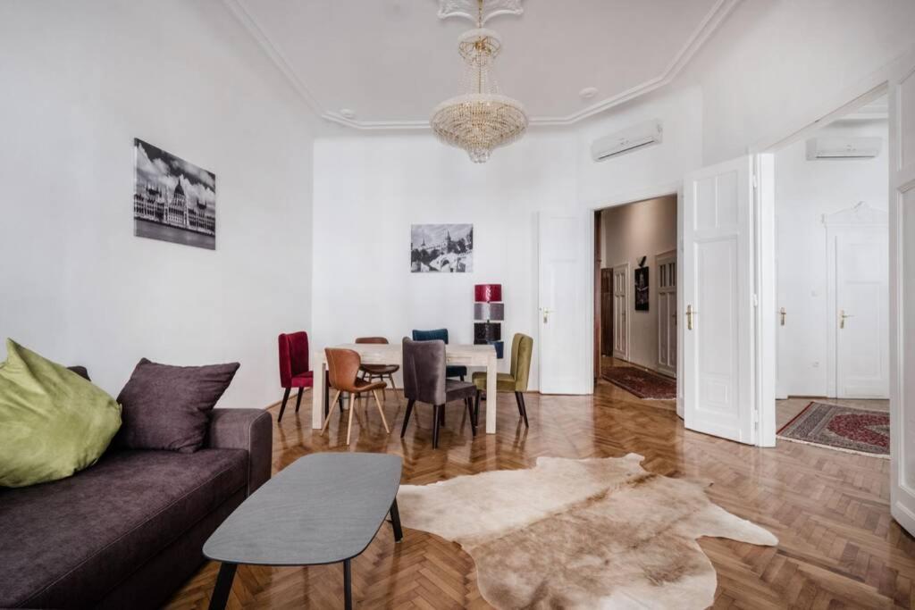 בודפשט Oktober 6/8 Apartment מראה חיצוני תמונה
